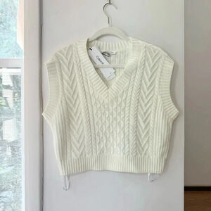 NWT Calvin Klein Cropped Cable Knit Sweater Vest V Neck Ivory White Sleeveless